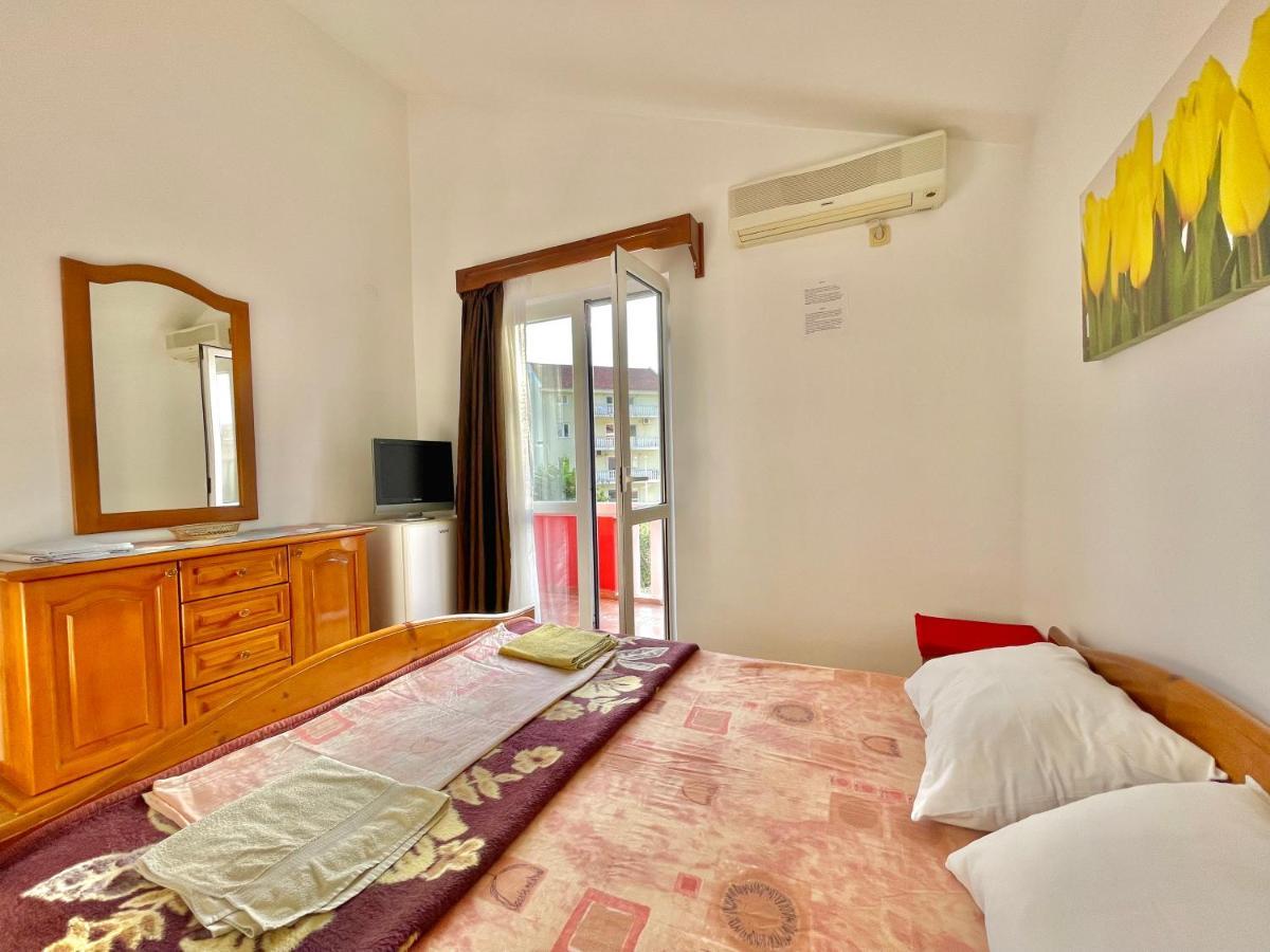 Hotel Vila L Budua Esterno foto