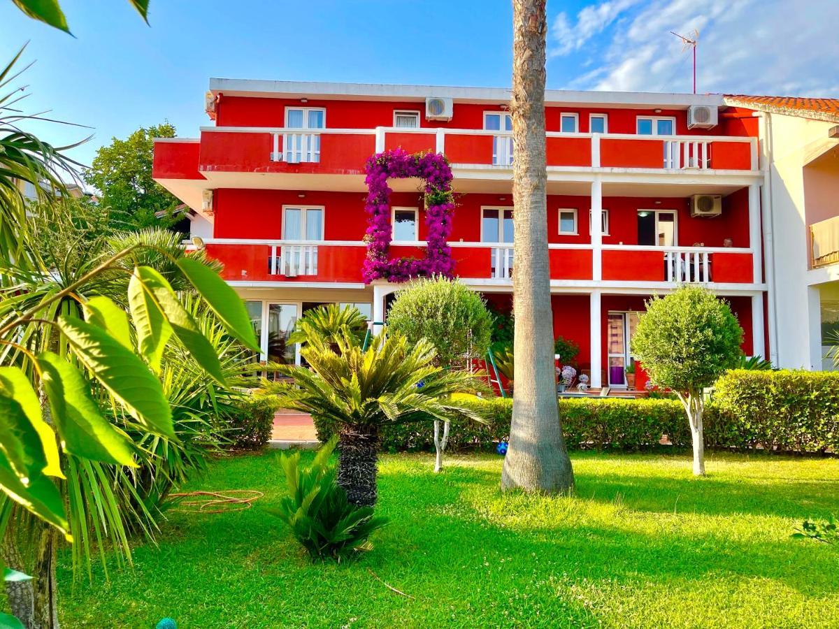 Hotel Vila L Budua Esterno foto