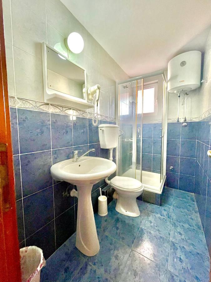 Hotel Vila L Budua Esterno foto