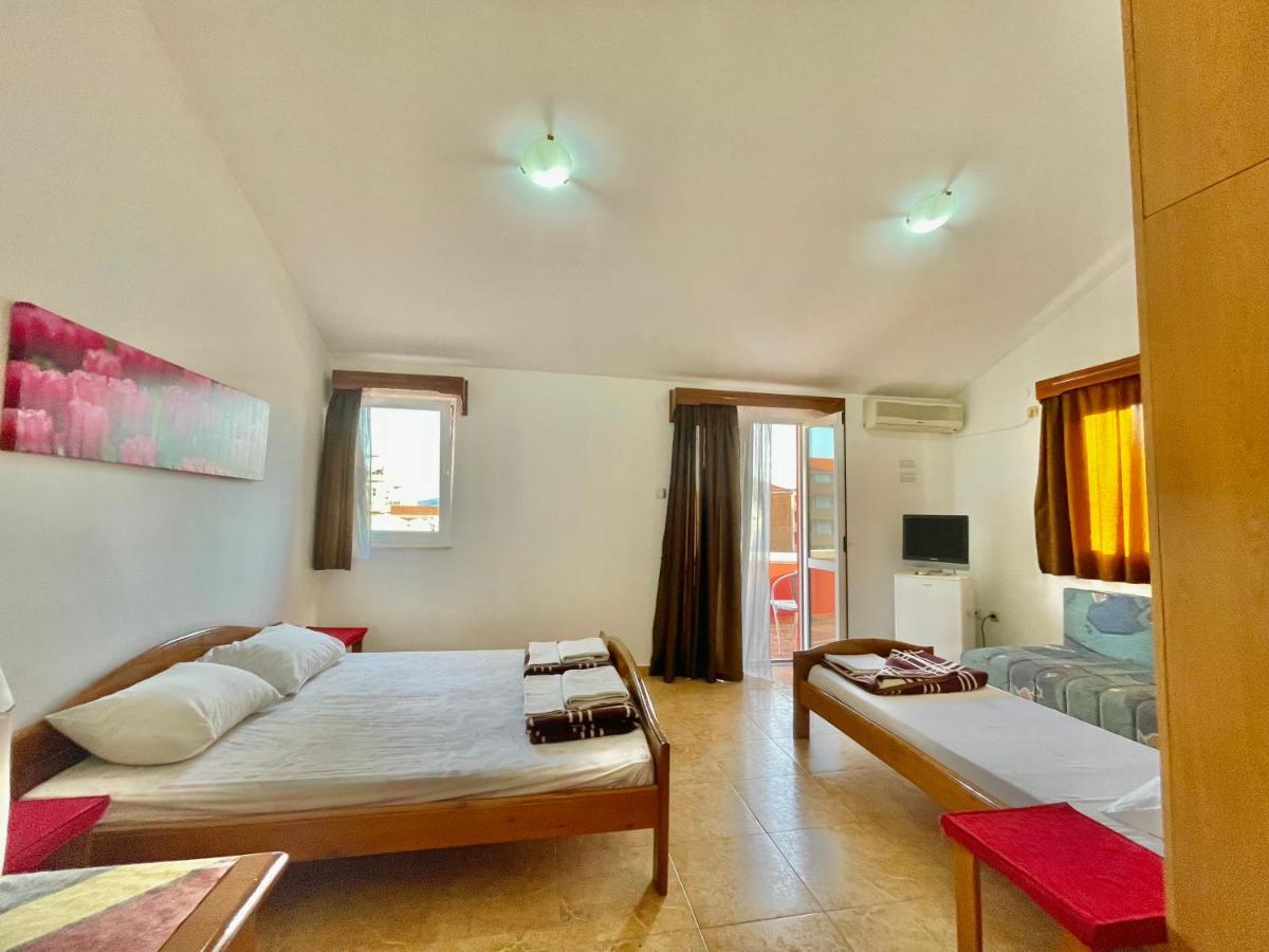 Hotel Vila L Budua Esterno foto