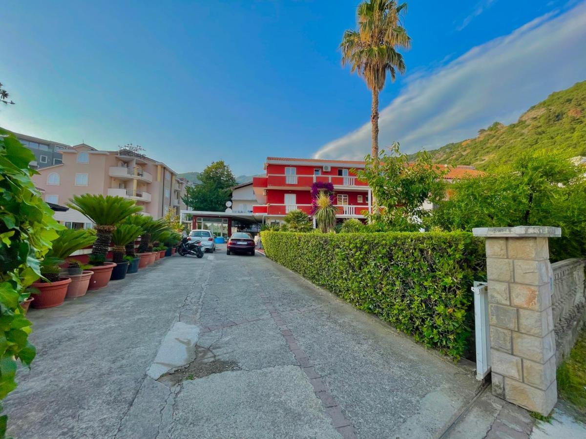 Hotel Vila L Budua Esterno foto