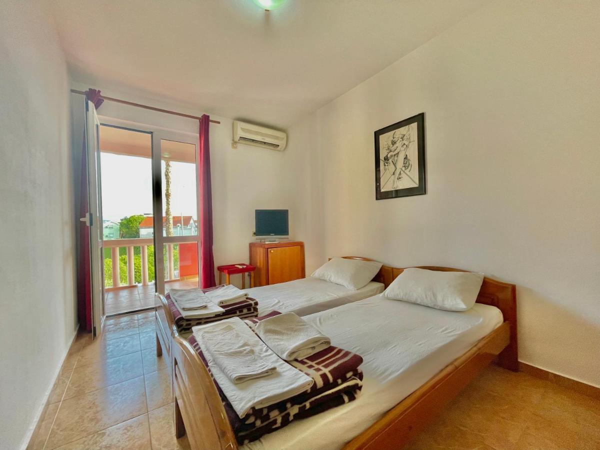 Hotel Vila L Budua Esterno foto