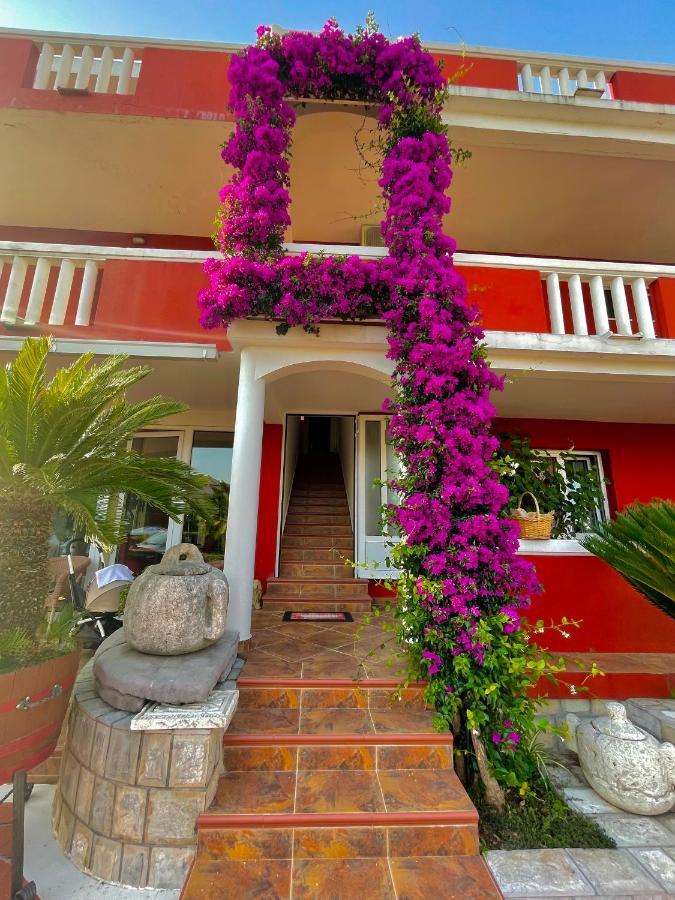 Hotel Vila L Budua Esterno foto
